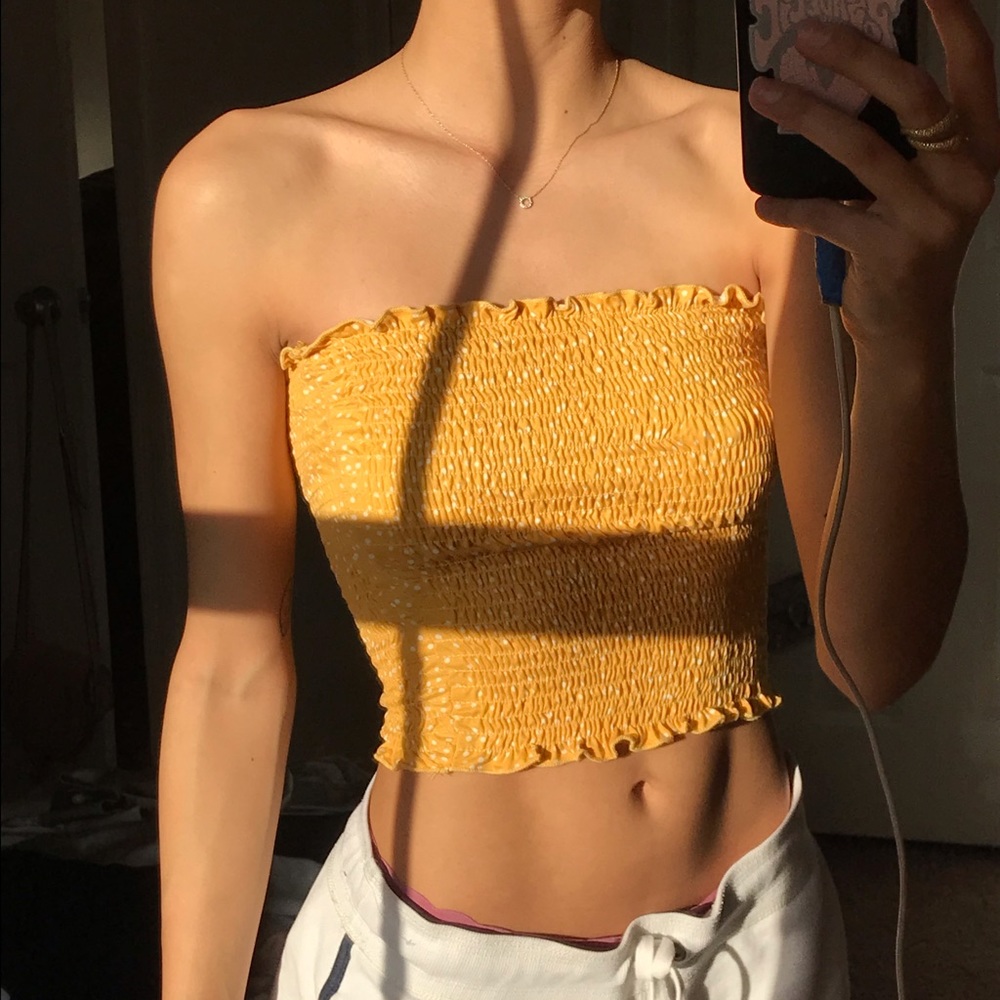 Yellow croptop